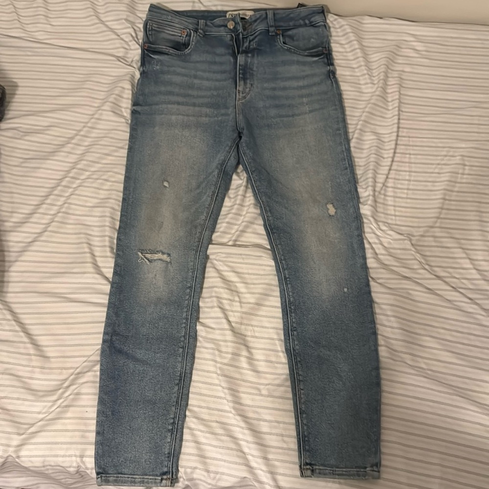 Skinny Straight jeans from zara
Size US 10
Straight fit